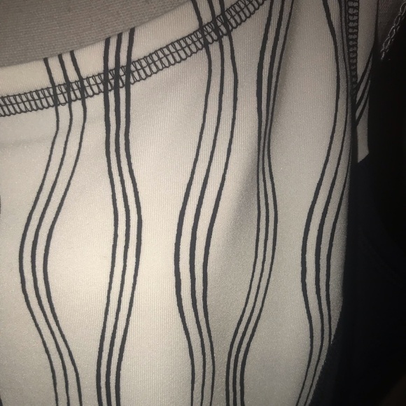 ZENERGY BY CHICOS 1X TANK TOP BLACK & WHITE - Picture 6 of 6